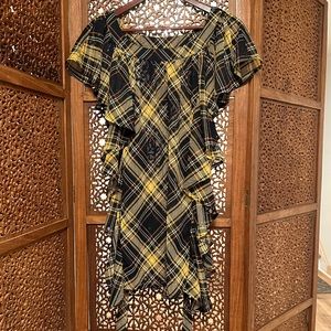 🚺 metrostyle black/gold plaid flutter top